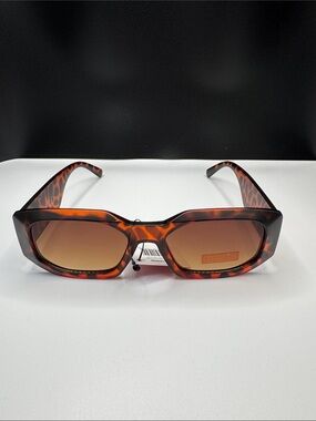 Tortoiseshell Rectangular Women's Sunglasses - Brown Gradient Lenses (5-7) UV 40